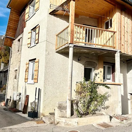 La Source Du Bonheur -clim Parking Nyaraló