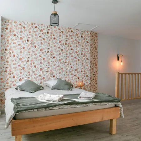 La Source Du Bonheur -clim Parking Nyaraló Saint-Pierre-dʼAlbigny