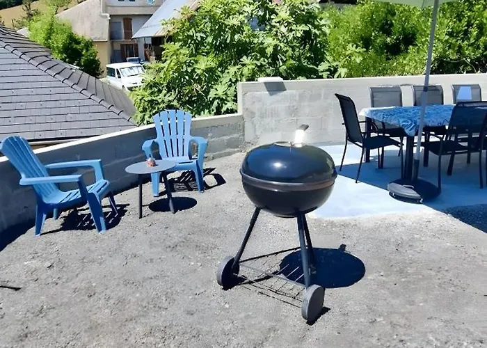 La Source Du Bonheur -clim Parking Dom wakacyjny Saint-Pierre-dʼAlbigny