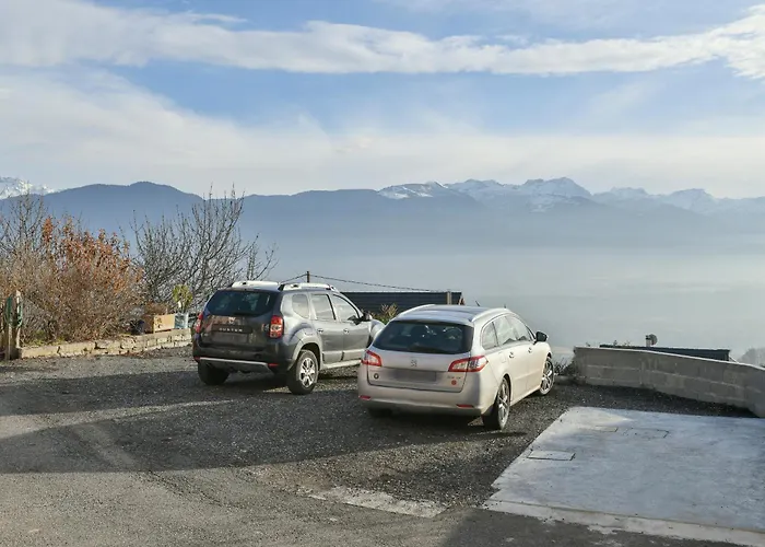 La Source Du Bonheur -clim Parking * Saint-Pierre-dʼAlbigny